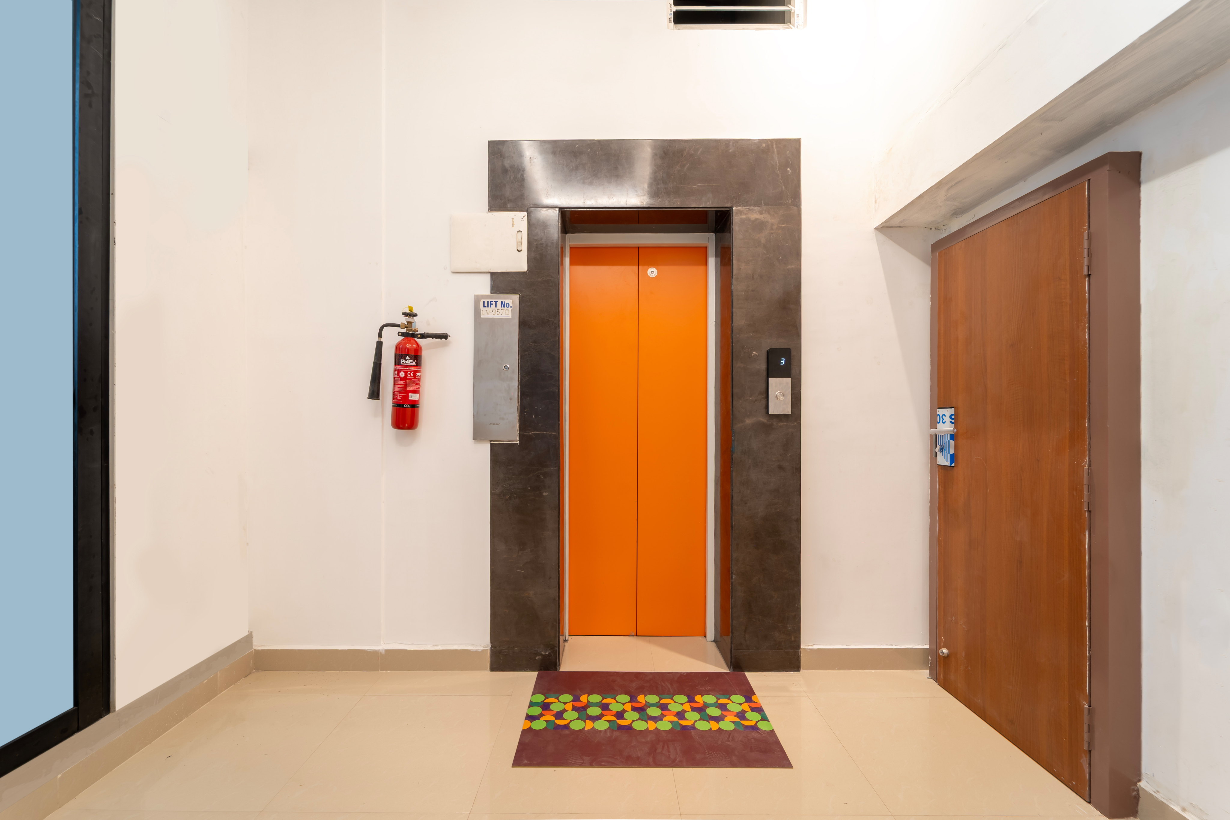 Hotel elevator lobby